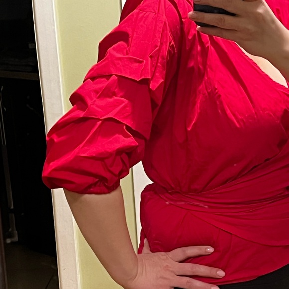 Guest Editor red blouse - US S - Picture 3 of 5